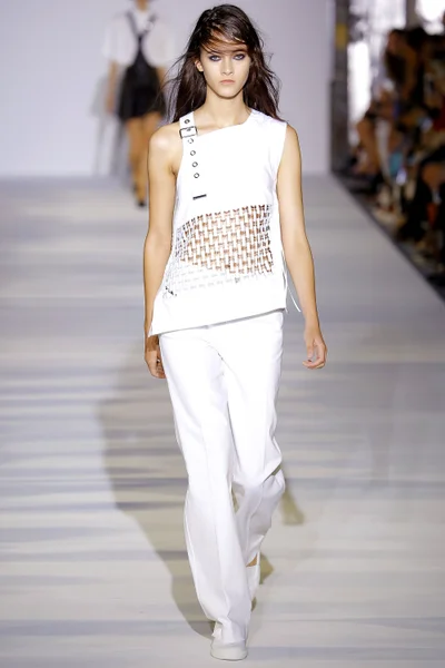 Look 9